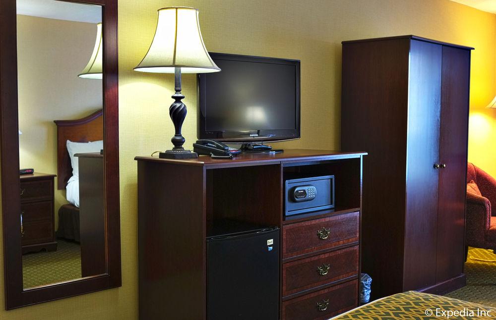 Anaheim Camelot Inn & Suites المظهر الخارجي الصورة