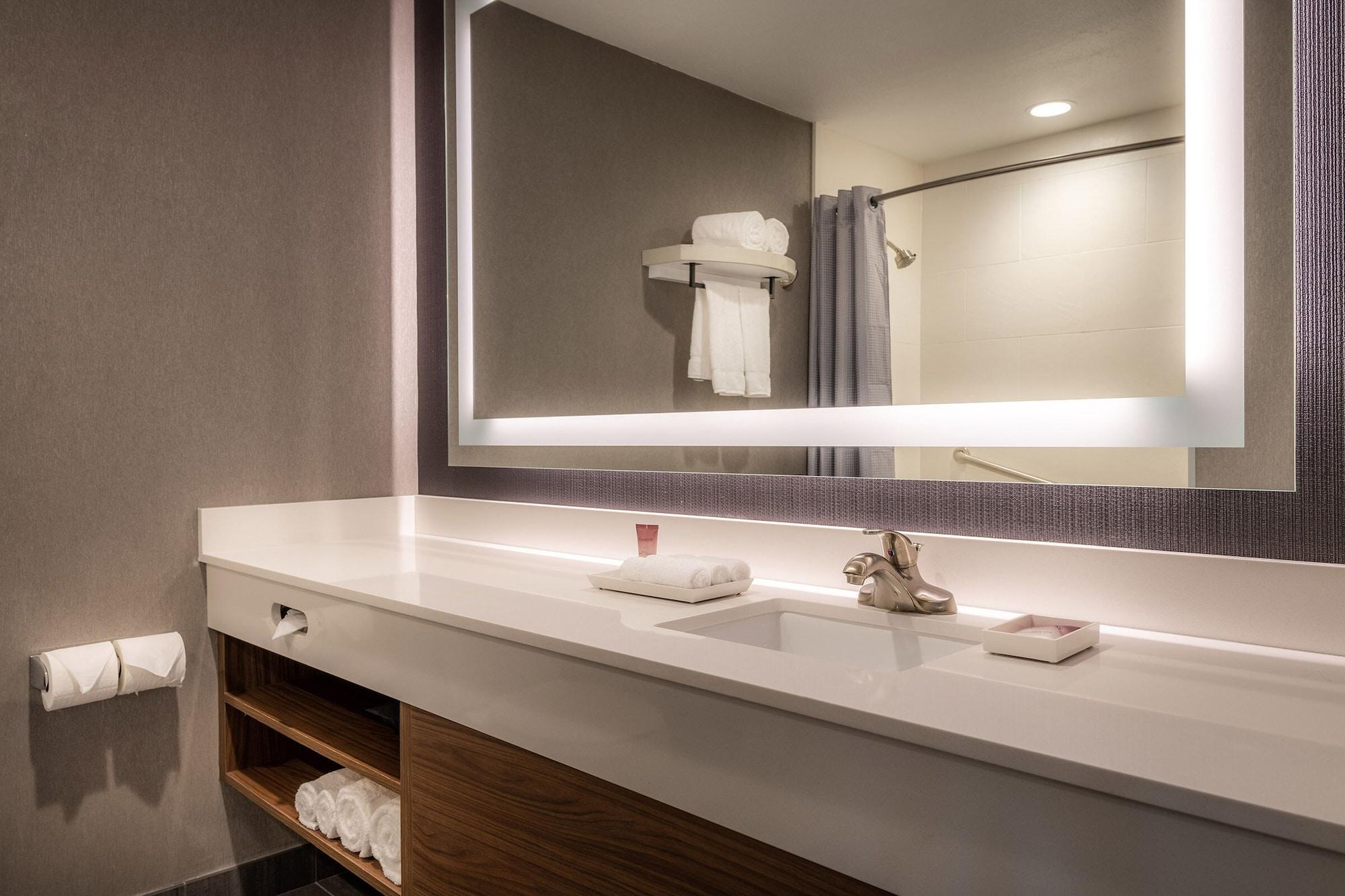 Anaheim Camelot Inn & Suites المظهر الخارجي الصورة