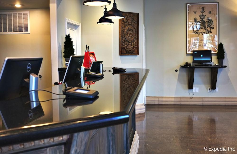 Anaheim Camelot Inn & Suites المظهر الخارجي الصورة