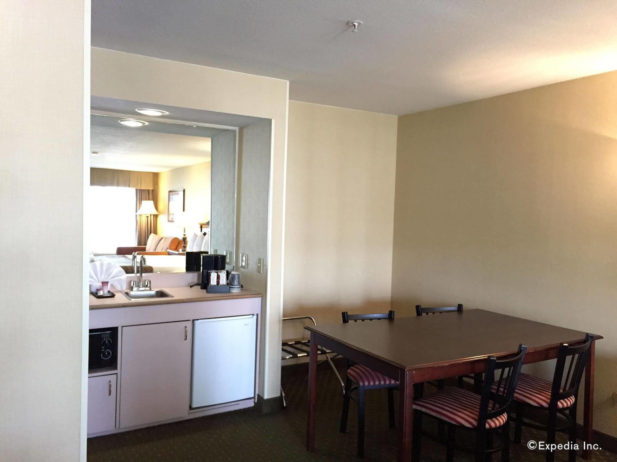 Anaheim Camelot Inn & Suites المظهر الخارجي الصورة