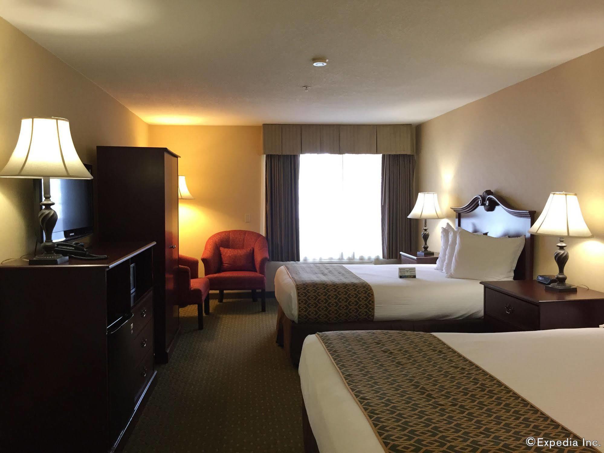 Anaheim Camelot Inn & Suites المظهر الخارجي الصورة