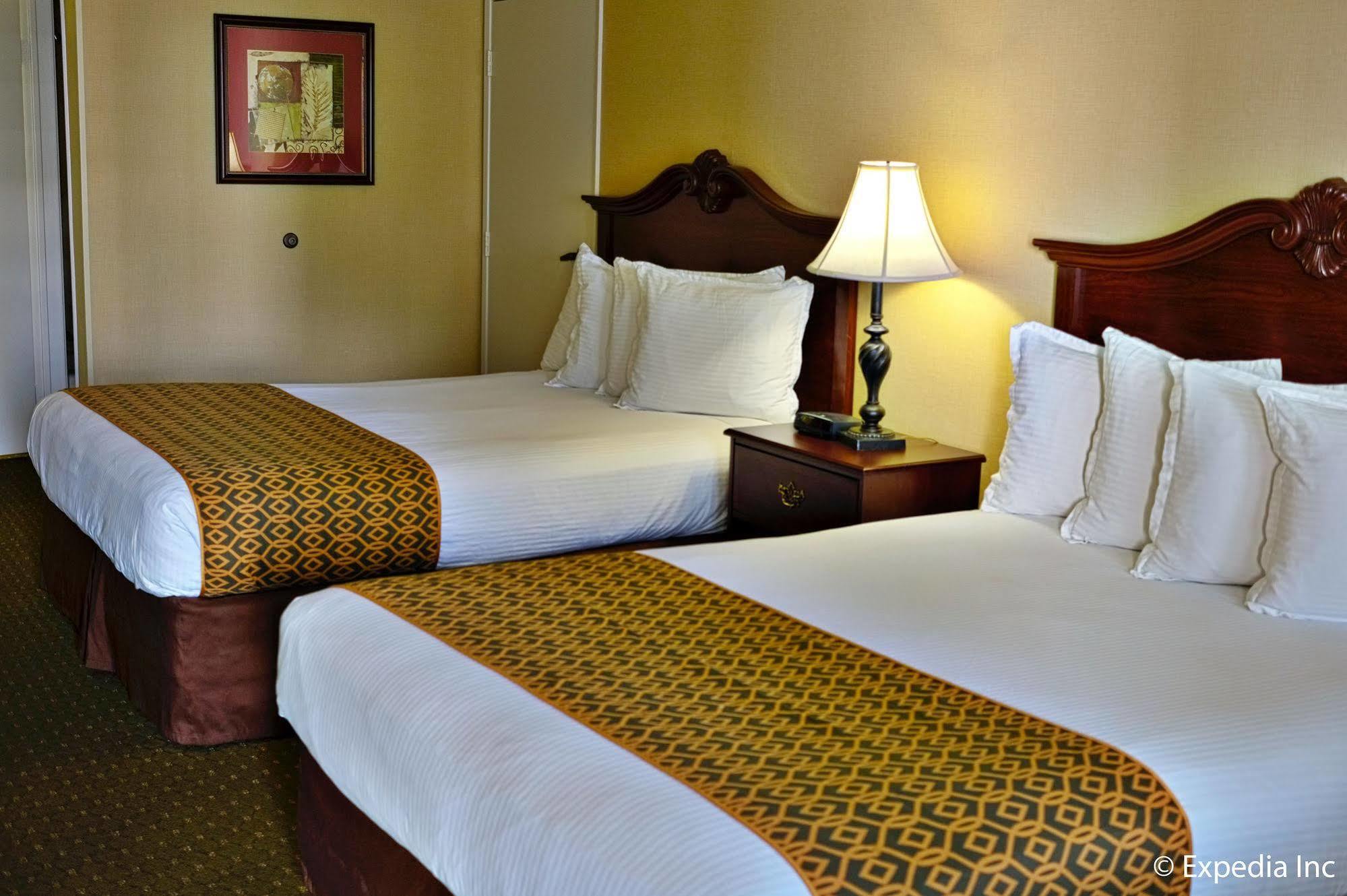 Anaheim Camelot Inn & Suites المظهر الخارجي الصورة