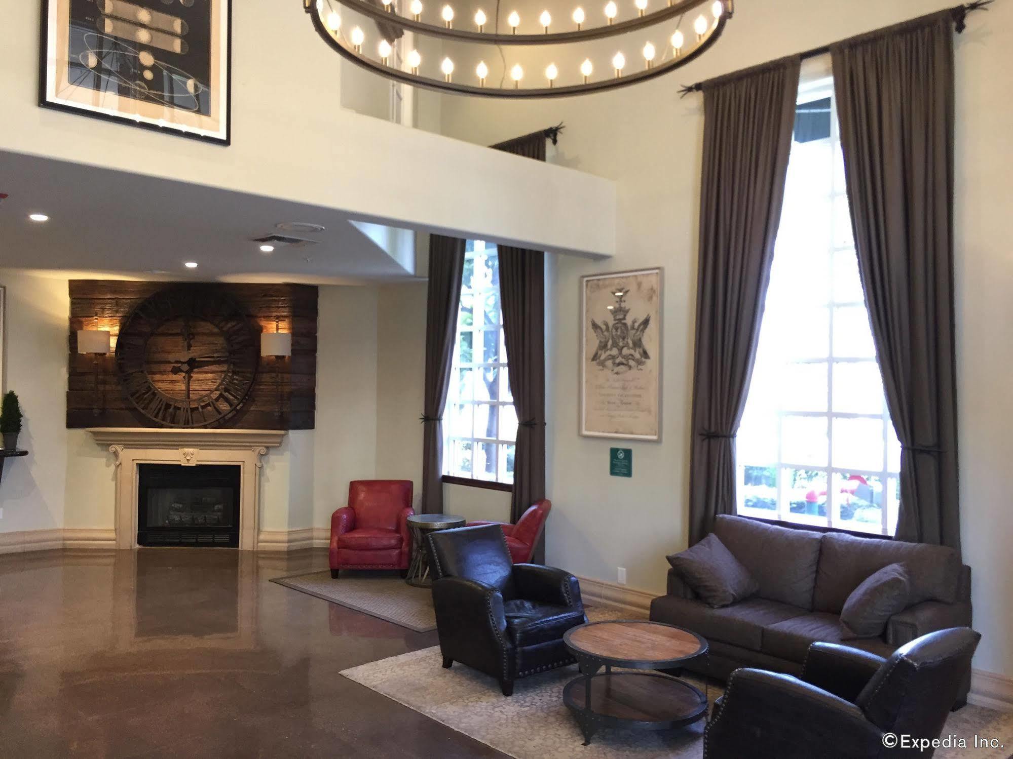 Anaheim Camelot Inn & Suites المظهر الخارجي الصورة