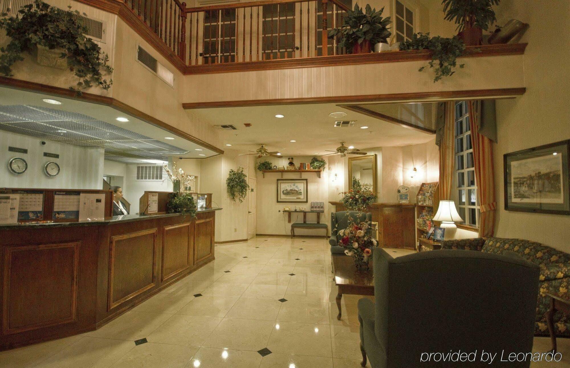 Anaheim Camelot Inn & Suites المظهر الداخلي الصورة
